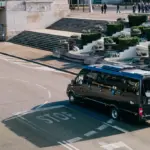 Cómo el alquiler de minibuses en Barcelona está optimizando el transporte turístico y corporativo